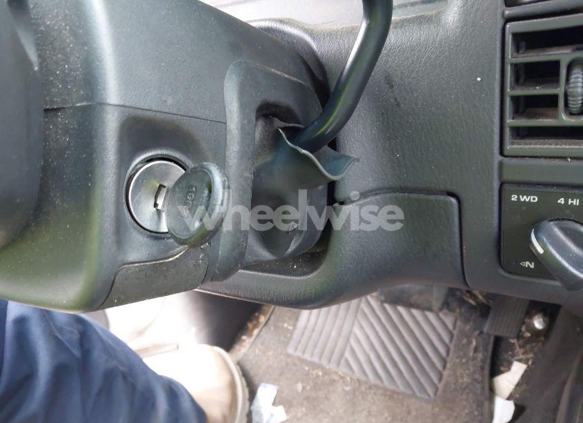 Photo 11 of 2001 Dodge Durango N/A (VIN 1B4HS28NX1F635134)