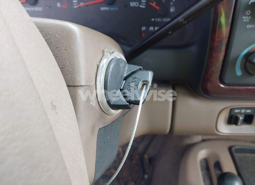 Photo 11 of 2000 Dodge Durango (VIN 1B4HS28Z0YF170313)