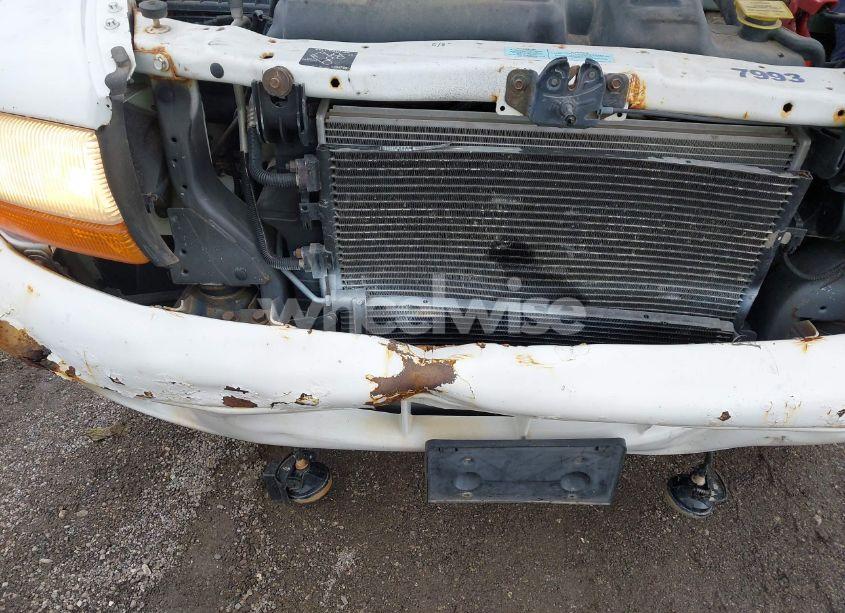 Photo 6 of 2000 Dodge Durango (VIN 1B4HS28Z4YF195702)