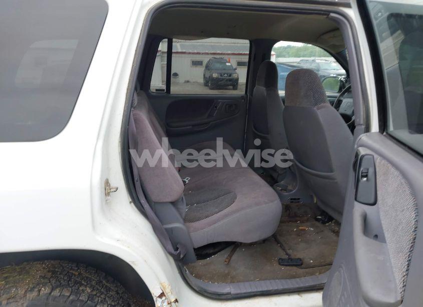 Photo 8 of 2000 Dodge Durango (VIN 1B4HS28Z4YF195702)