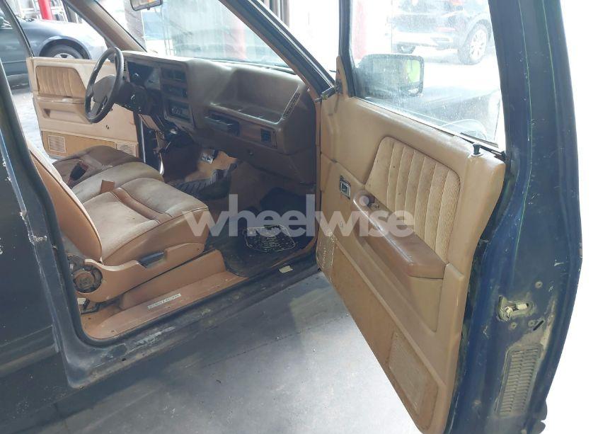 Photo 5 of 1993 Dodge Dakota (VIN 1B7FL23X1PS160537)