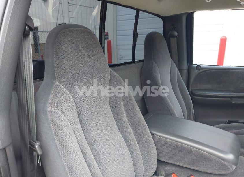 Photo 8 of 2000 Dodge Dakota SLT/SPORT (VIN 1B7FL26X1YS606389)