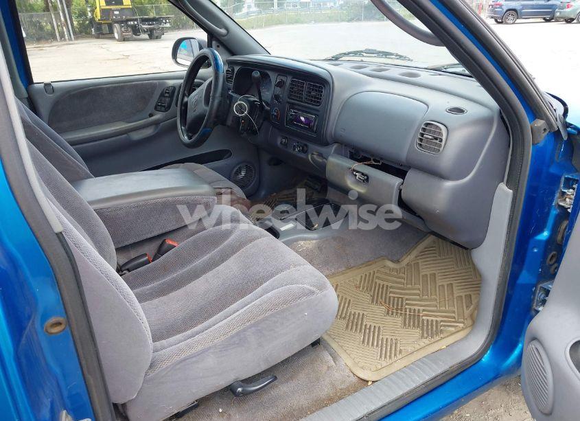 Photo 5 of 2000 Dodge Dakota SLT/SPORT (VIN 1B7FL26X1YS799143)