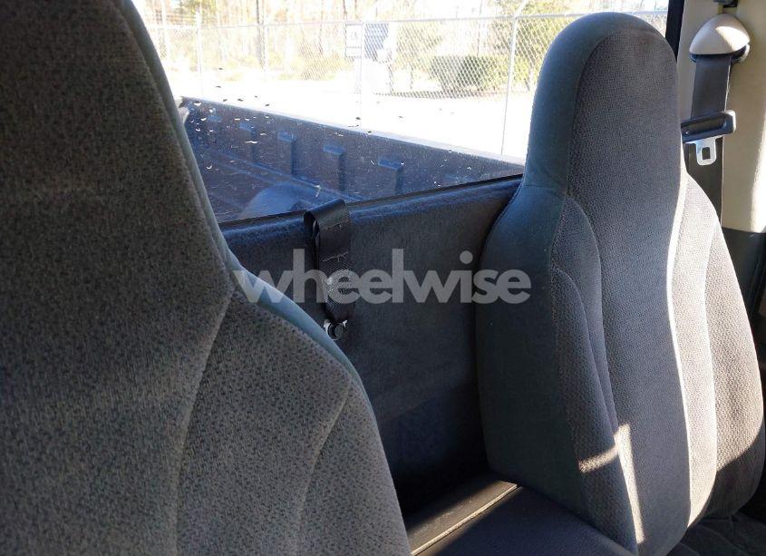 Photo 8 of 2001 Dodge Dakota SLT/SPORT (VIN 1B7FL26X91S342103)