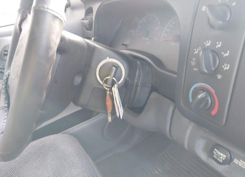 Photo 11 of 1999 Dodge Dakota SLT/SPORT (VIN 1B7FL26Y8XS210225)