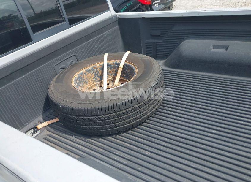 Photo 12 of 2002 Dodge Dakota SPORT (VIN 1B7FL36NX2S522194)