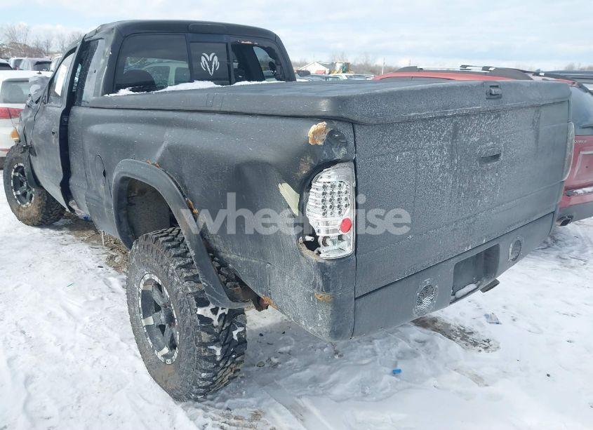 Photo 3 of 2000 Dodge Dakota SLT/SPORT (VIN 1B7GG22N5YS524596)