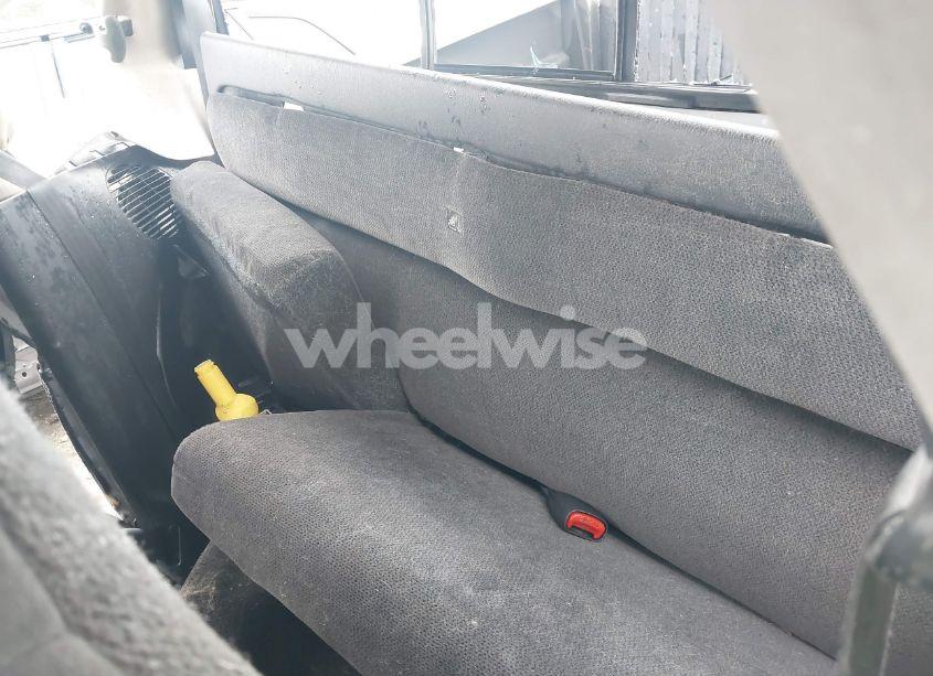 Photo 8 of 2001 Dodge Dakota SLT/SPORT (VIN 1B7GG22N61S260178)