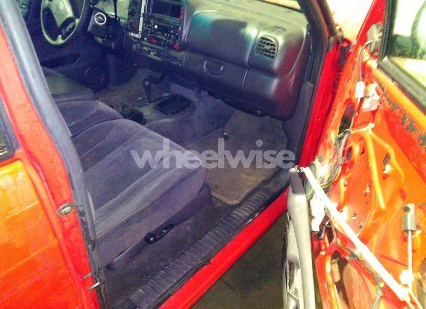 Photo 5 of 2000 Dodge Dakota SLT/SPORT (VIN 1B7GG22N6YS555825)