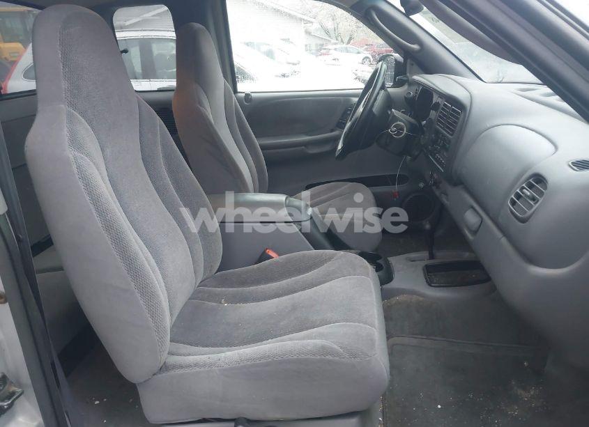 Photo 5 of 2000 Dodge Dakota SLT/SPORT (VIN 1B7GG22N9YS515836)