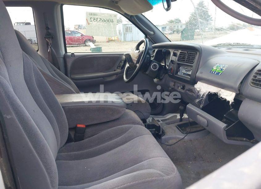 Photo 5 of 2000 Dodge Dakota SLT/SPORT (VIN 1B7GG22NXYS572918)