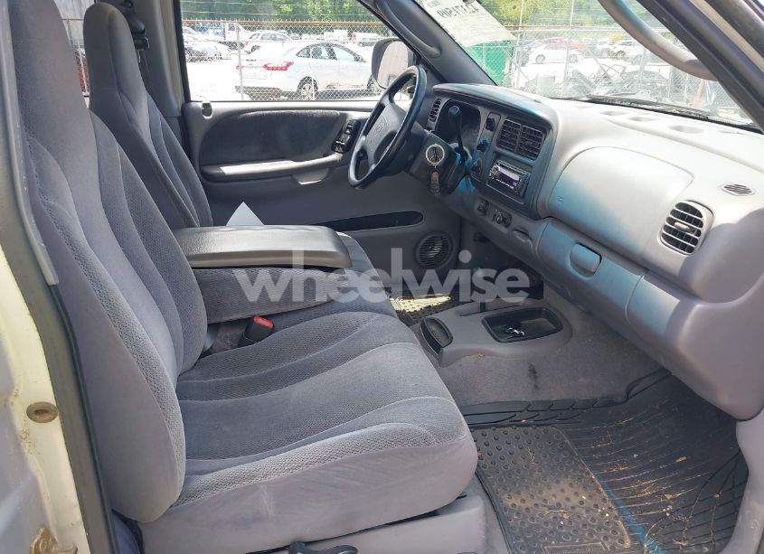 Photo 5 of 2000 Dodge Dakota SLT/SPORT (VIN 1B7GG22X9YS744843)