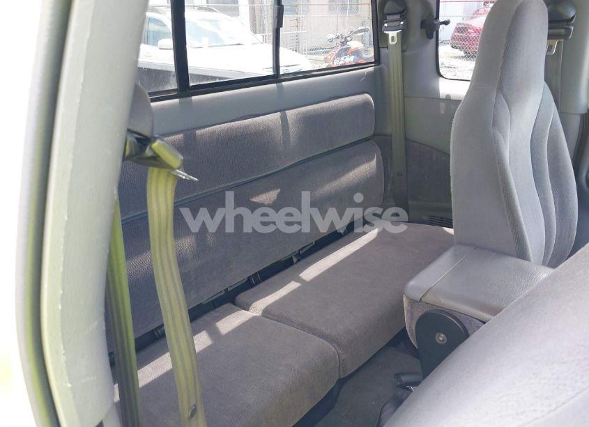 Photo 8 of 2000 Dodge Dakota SLT/SPORT (VIN 1B7GG22X9YS744843)