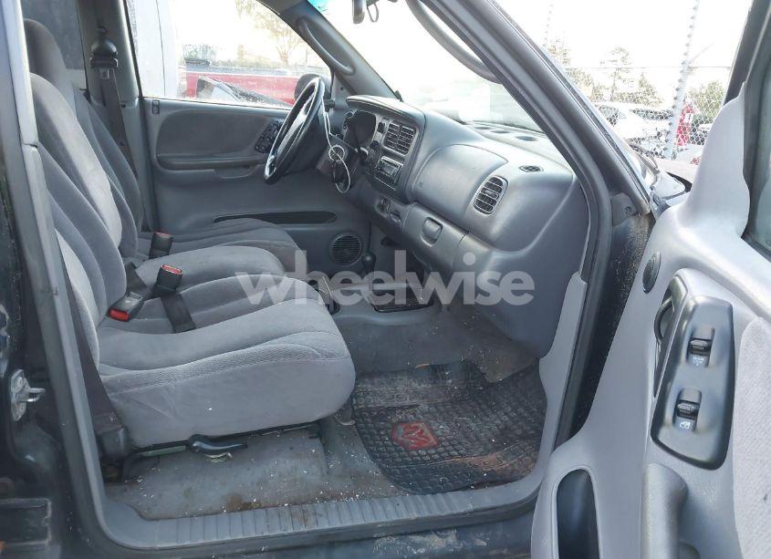 Photo 5 of 2000 Dodge Dakota SLT/SPORT (VIN 1B7GG2AN7YS624989)