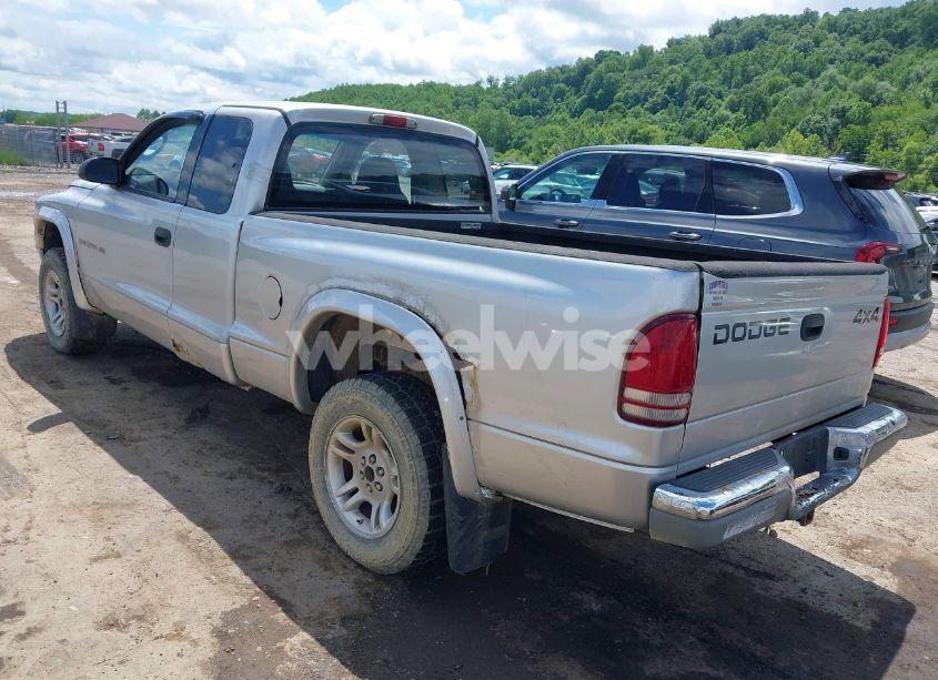 Photo 3 of 2002 Dodge Dakota SLT (VIN 1B7GG42NX2S713859)