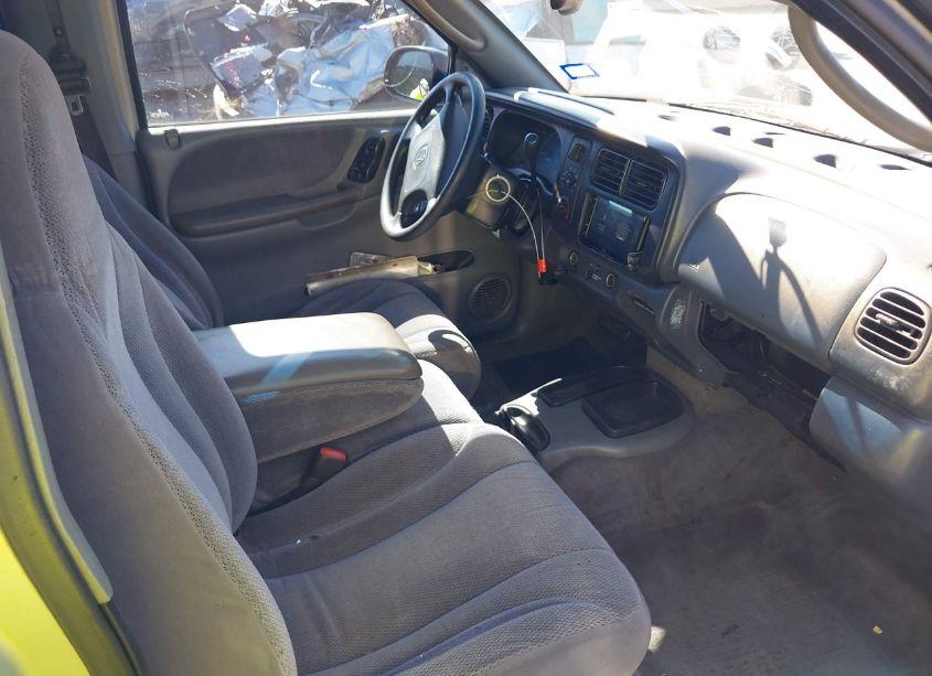 Photo 5 of 2000 Dodge Dakota SLT/SPORT (VIN 1B7GL22X2YS791949)