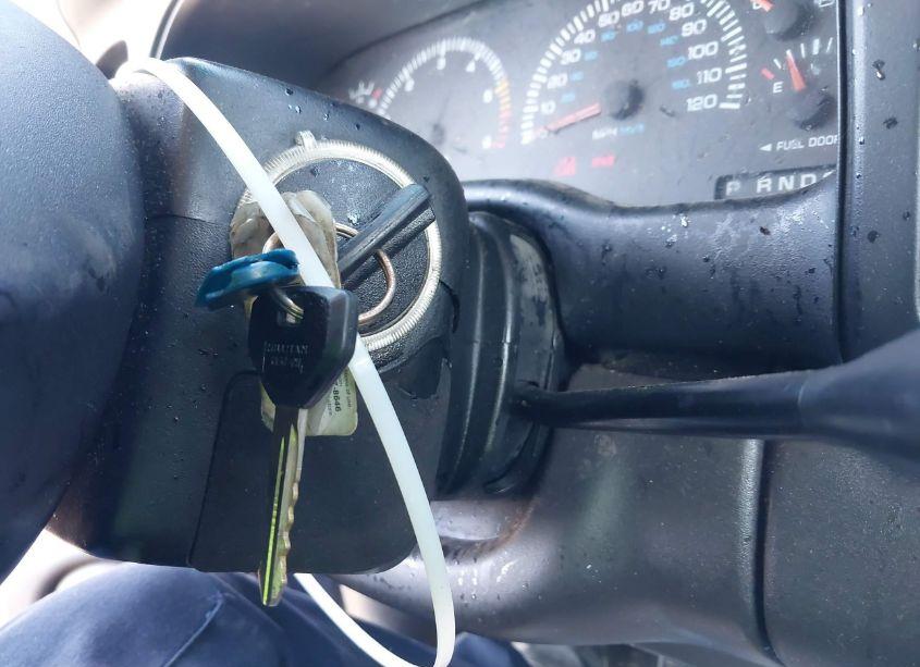 Photo 11 of 2000 Dodge Dakota SLT/SPORT (VIN 1B7GL22X3YS626489)