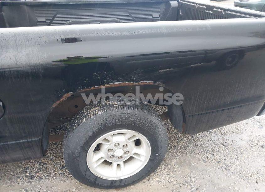 Photo 18 of 2000 Dodge Dakota SLT/SPORT (VIN 1B7GL22X6YS703226)