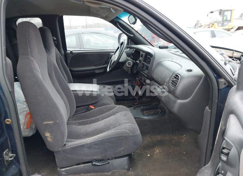 Photo 5 of 2000 Dodge Dakota SLT/SPORT (VIN 1B7GL22X8YS553040)