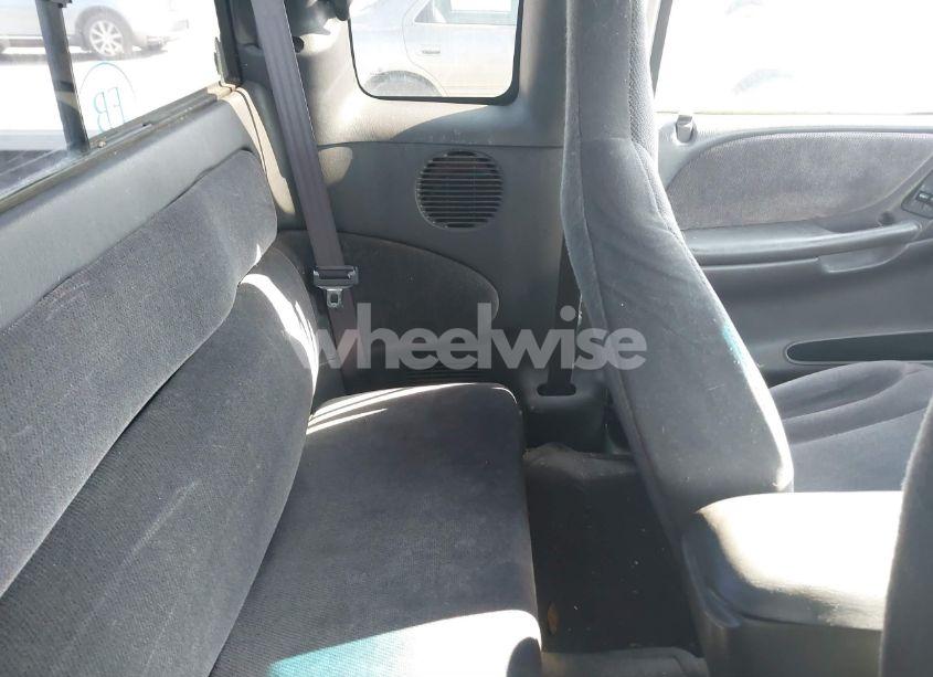 Photo 8 of 2000 Dodge Dakota SLT/SPORT (VIN 1B7GL22XXYS577744)