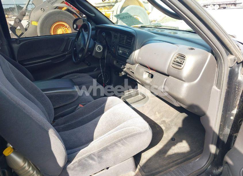 Photo 5 of 2000 Dodge Dakota SLT/SPORT (VIN 1B7GL22XXYS588291)