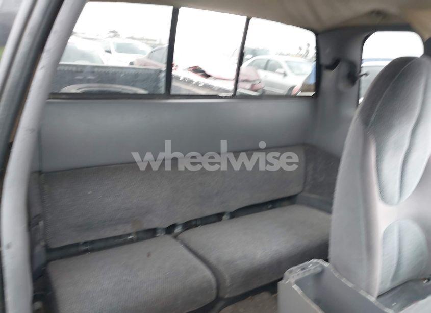 Photo 8 of 1999 Dodge Dakota SPORT (VIN 1B7GL22ZXXS129018)