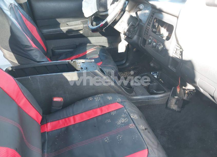 Photo 5 of 2001 Dodge Dakota SLT/SPORT (VIN 1B7GL2AN21S143095)