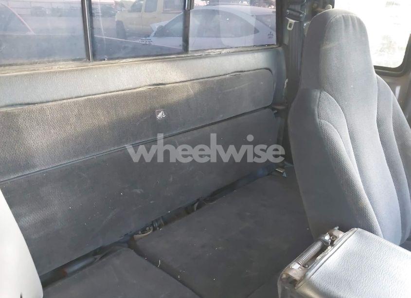 Photo 8 of 2002 Dodge Dakota SLT (VIN 1B7GL42X42S682184)