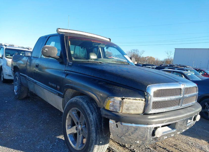 2001 Dodge Ram 1500 ST (VIN 1B7HC13Y01J240663) main photo