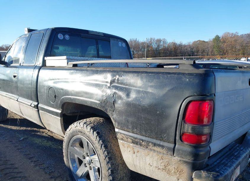 Photo 3 of 2001 Dodge Ram 1500 ST (VIN 1B7HC13Y01J240663)