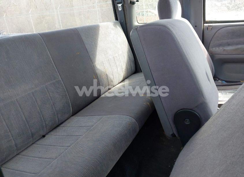 Photo 8 of 1996 Dodge Ram 1500 (VIN 1B7HC13Y5TJ112129)