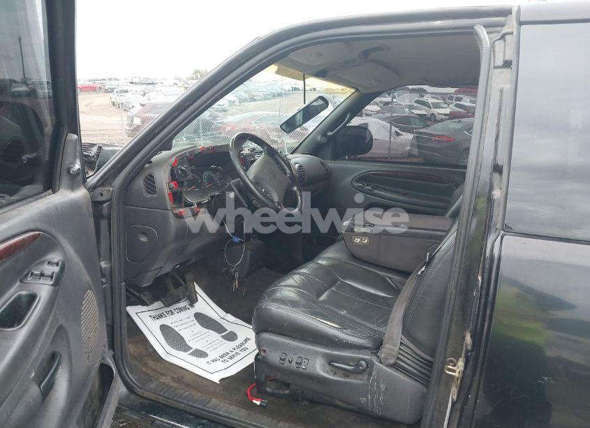 Photo 5 of 2001 Dodge Ram 1500 ST (VIN 1B7HC13Z81J211517)
