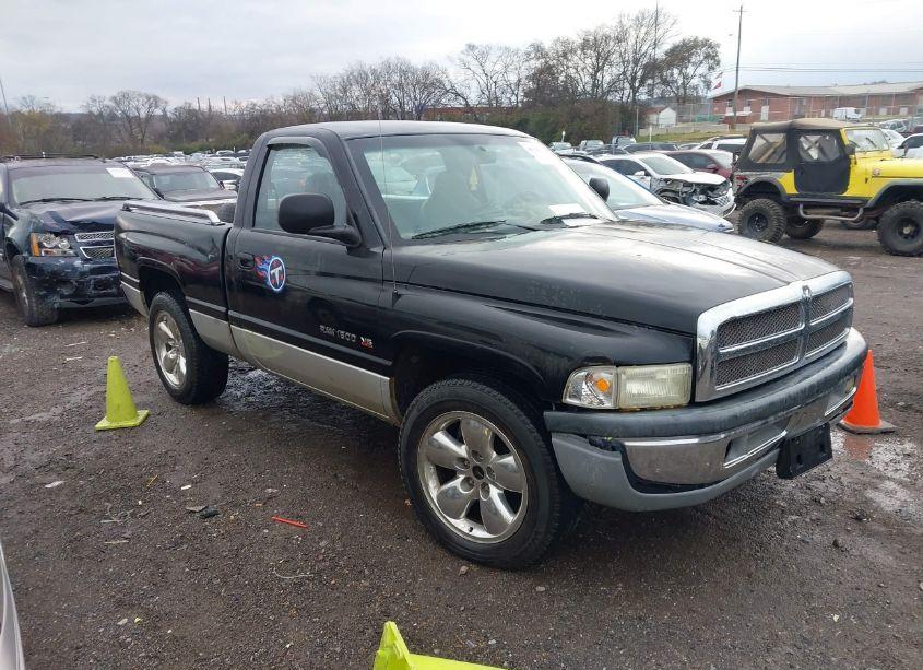 2001 Dodge Ram 1500 (VIN 1B7HC16X31S255820) main photo