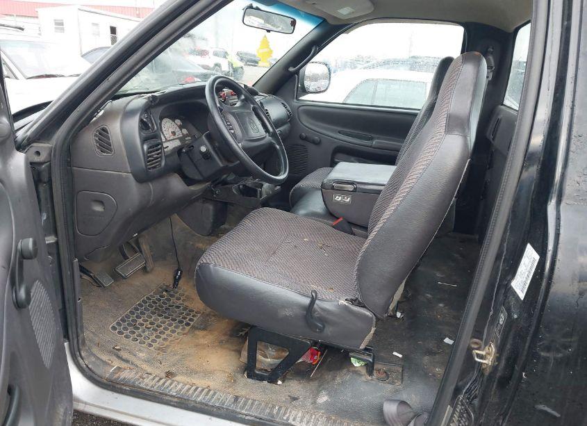 Photo 8 of 2001 Dodge Ram 1500 (VIN 1B7HC16X31S255820)