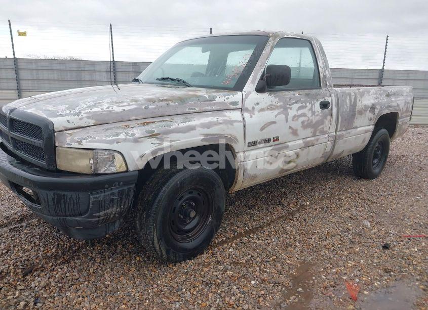 Photo 2 of 1996 Dodge Ram 1500 (VIN 1B7HC16X8TS611634)