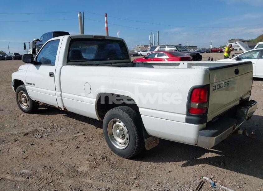 Photo 3 of 1998 Dodge Ram 1500 ST (VIN 1B7HC16Y4WS708830)
