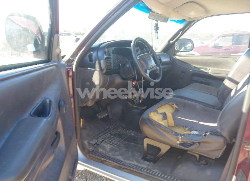 Photo 5 of 2001 Dodge Ram 1500 ST (VIN 1B7HC16Y61S300354)