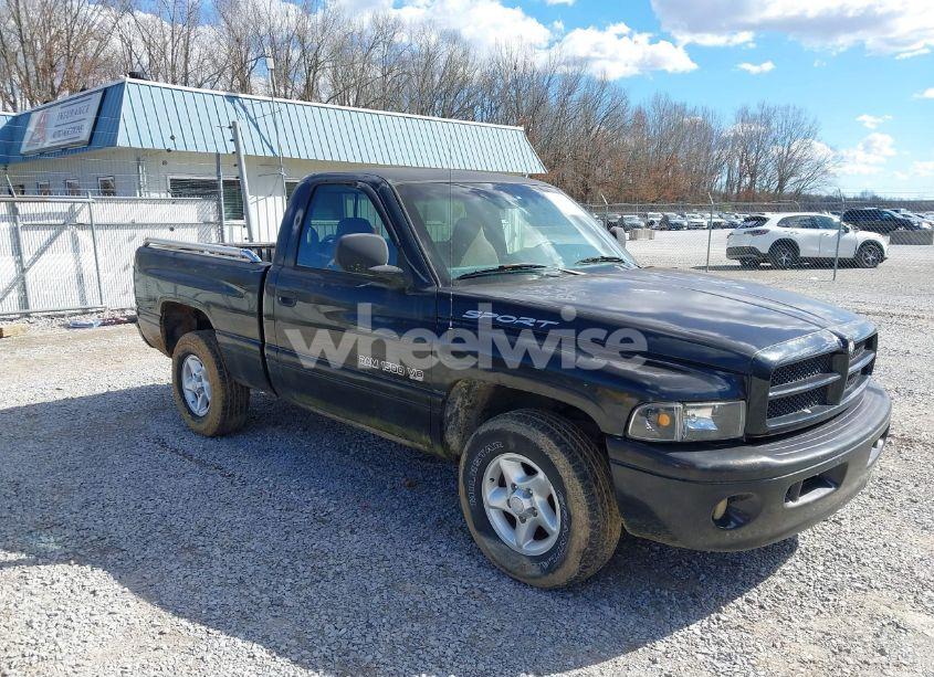 2001 Dodge Ram 1500 ST (VIN 1B7HC16Y61S790892) main photo