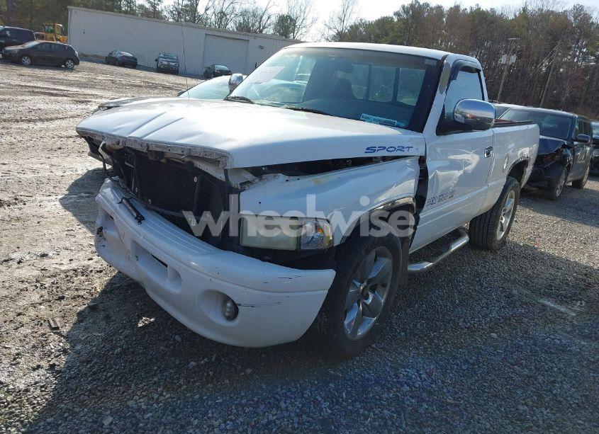 Photo 2 of 1999 Dodge Ram 1500 ST (VIN 1B7HC16Z4XS158362)