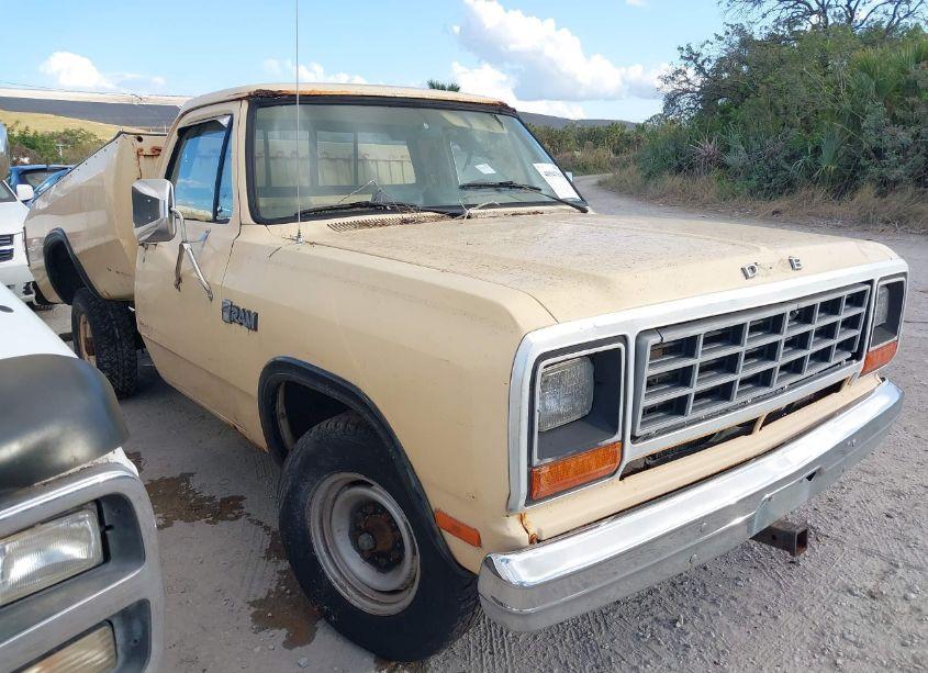 1985 Dodge D-series D200/D250 (VIN 1B7HD24T9FS517026) main photo