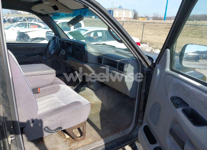 Photo 5 of 1996 Dodge Ram 1500 (VIN 1B7HF16Y2TS561233)