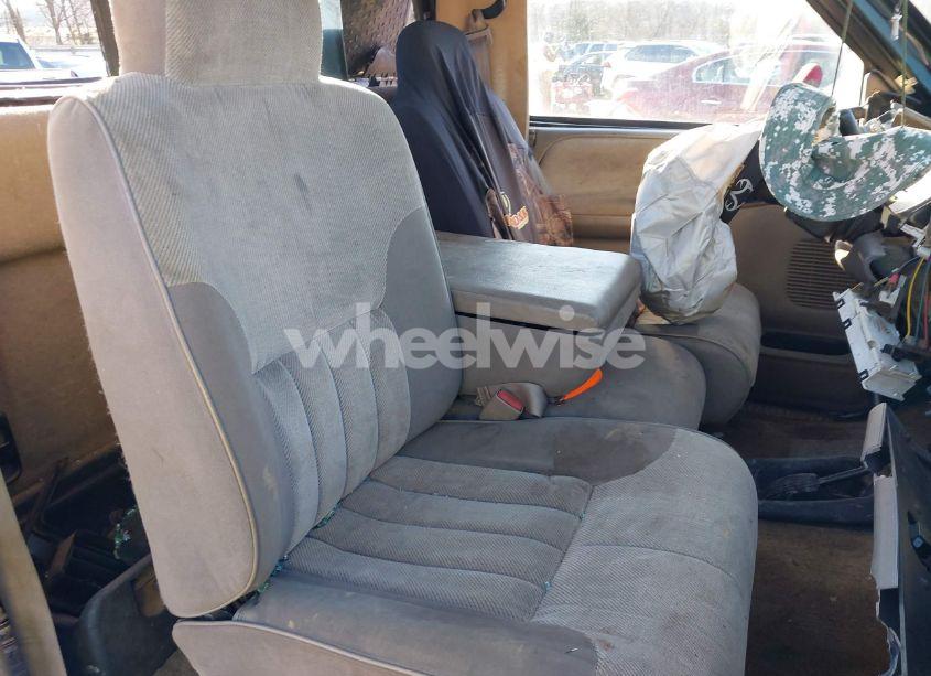Photo 8 of 1996 Dodge Ram 1500 (VIN 1B7HF16Y3TS550547)