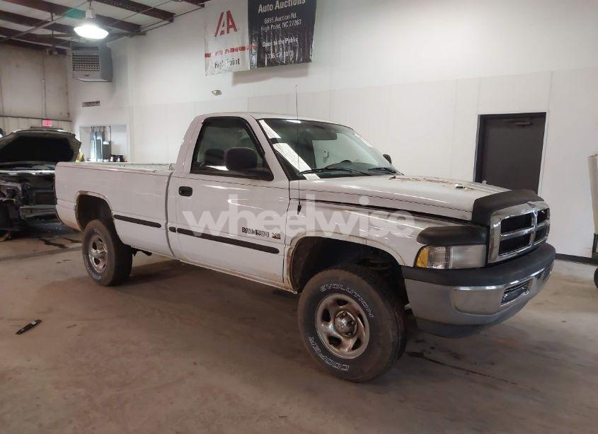2001 Dodge Ram 1500 ST (VIN 1B7HF16YX1S771981) main photo