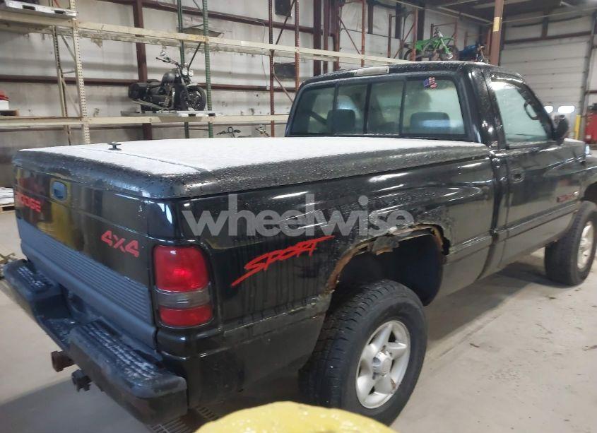 Photo 4 of 1996 Dodge Ram 1500 (VIN 1B7HF16Z9TJ181109)