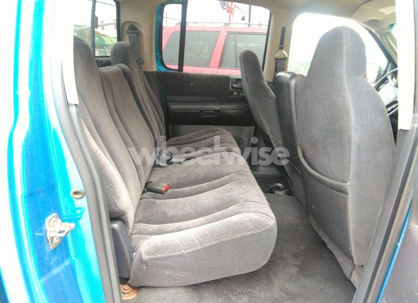 Photo 8 of 2002 Dodge Dakota SPORT (VIN 1B7HL38X42S669683)