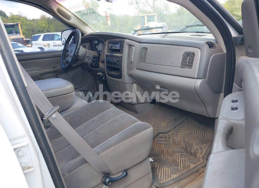 Photo 5 of 2002 Dodge Ram 1500 ST (VIN 1B7HU18Z92J105116)