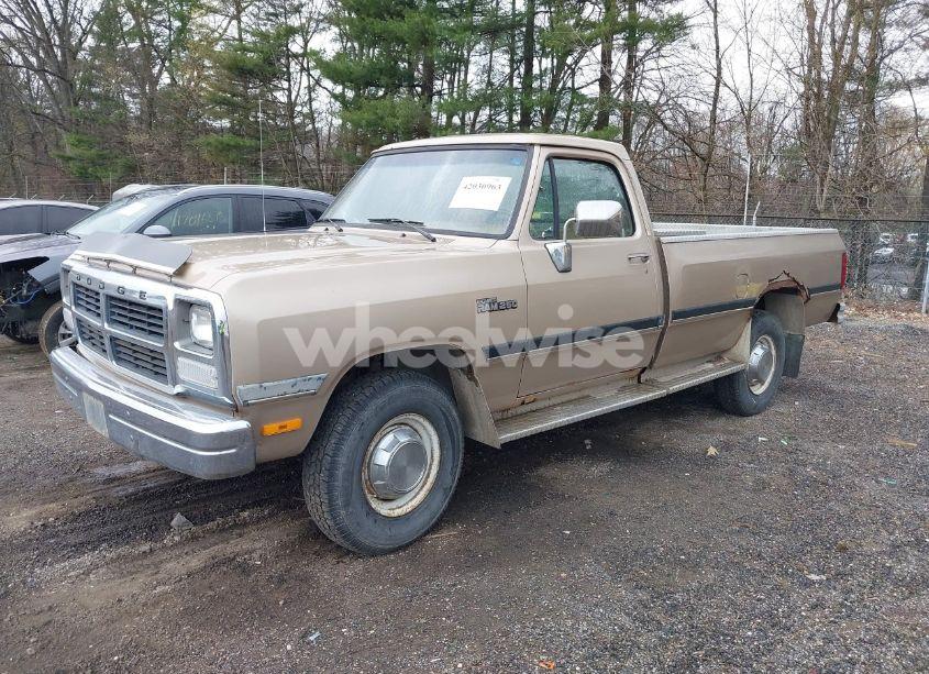 Photo 2 of 1992 Dodge W-series W200/W250 (VIN 1B7JM26Y2NS569252)