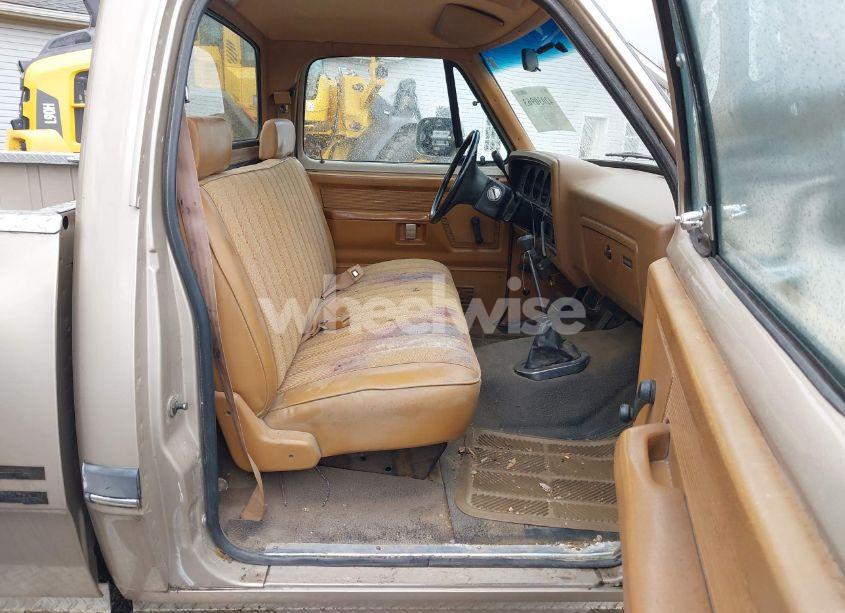 Photo 5 of 1992 Dodge W-series W200/W250 (VIN 1B7JM26Y2NS569252)