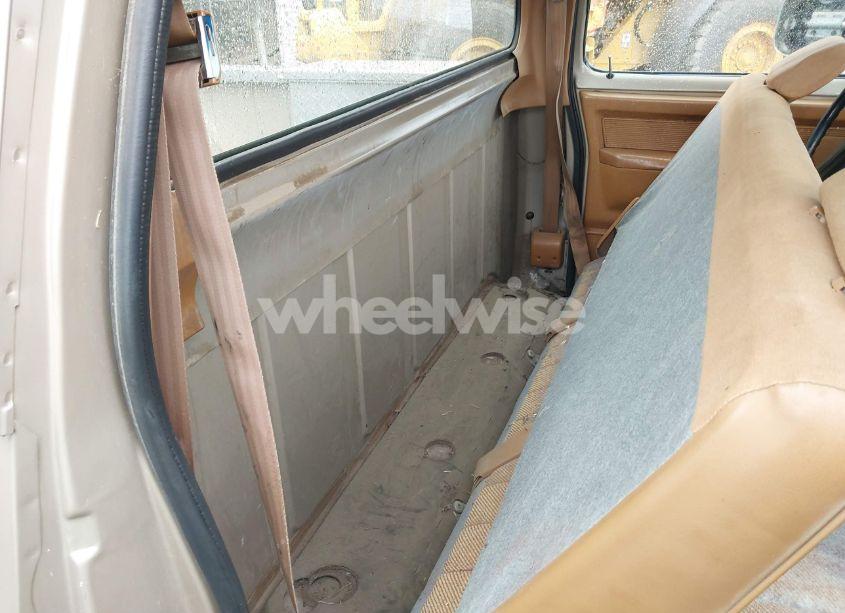 Photo 8 of 1992 Dodge W-series W200/W250 (VIN 1B7JM26Y2NS569252)