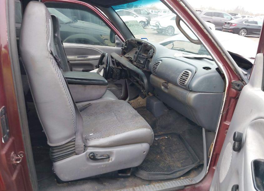 Photo 5 of 2001 Dodge Ram 2500 ST (VIN 1B7KC23641J617201)